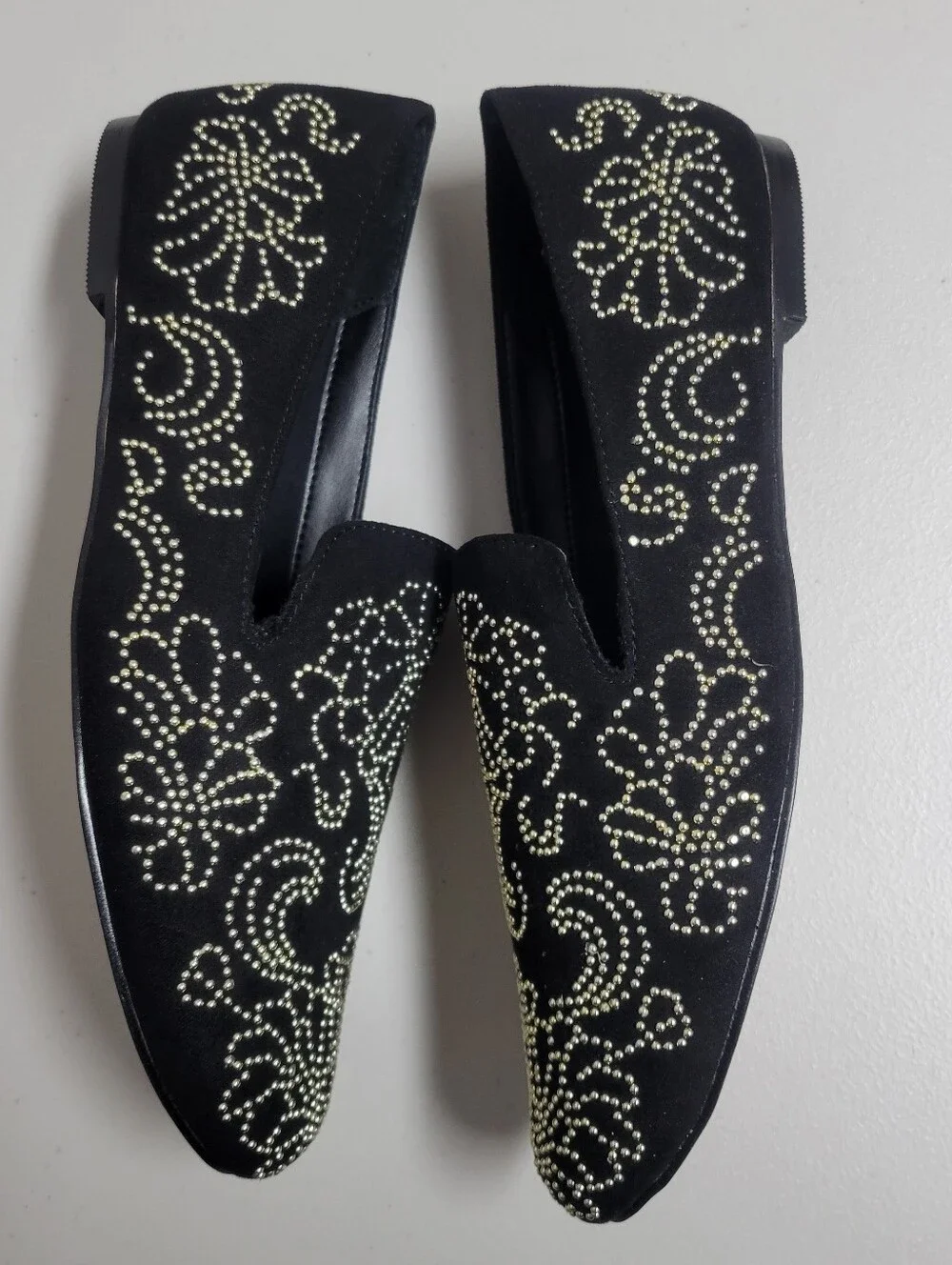 Chicos NWOT Embillished Black Loafers With Gold Beading size 6.5.